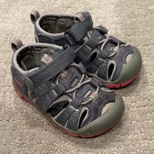 Toddler Keens blue and gray